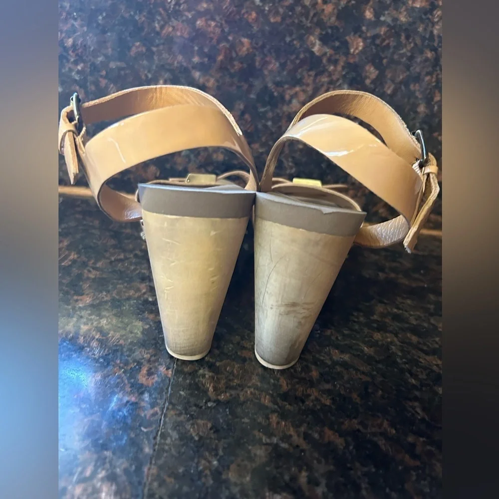 Flogg Fantastic Leather Nude Open Toe Platform Chunky Block Heel Sandal 9 Women